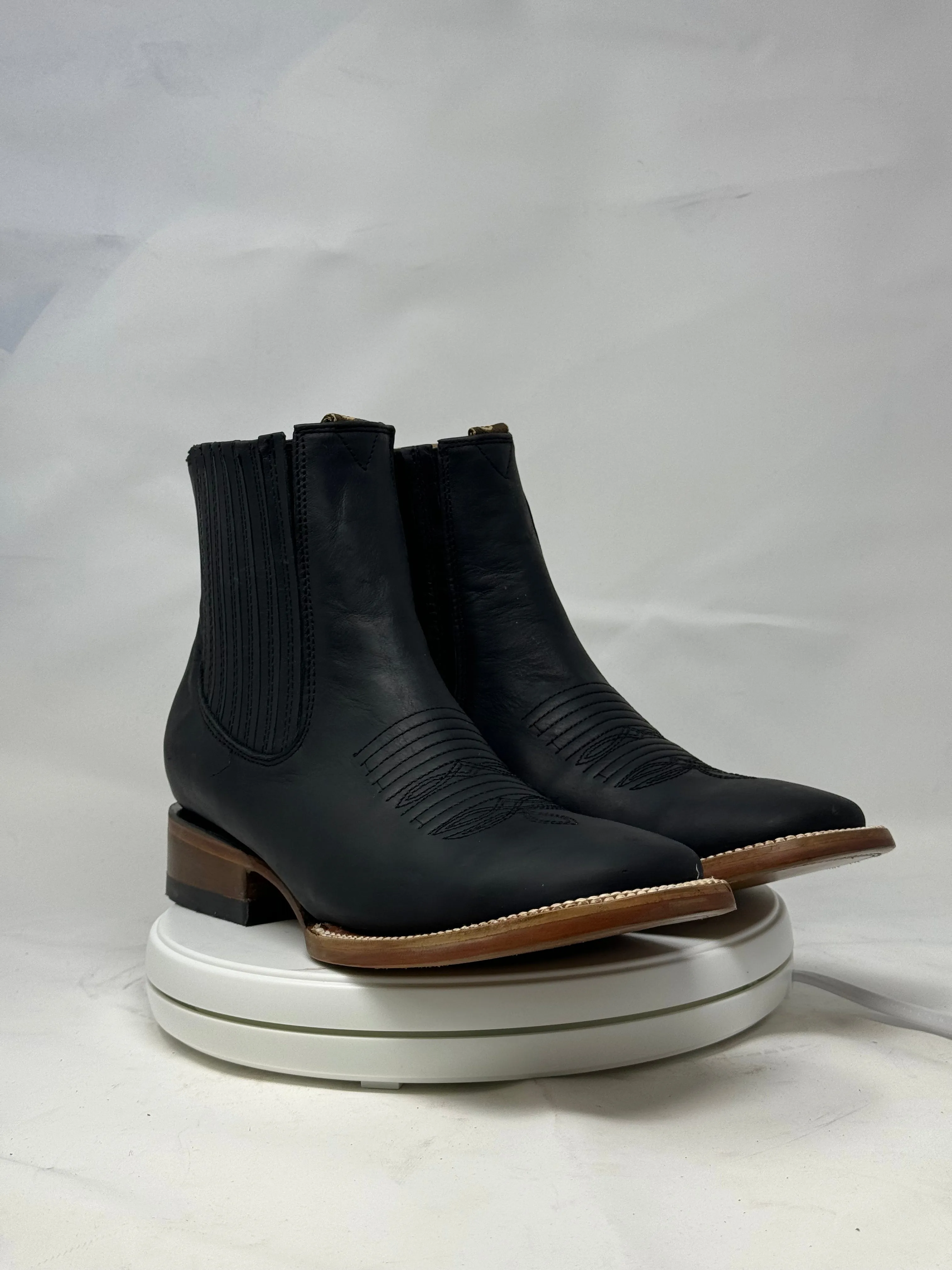1001 | Crazy Horse Black H Toe Chelsea Boots