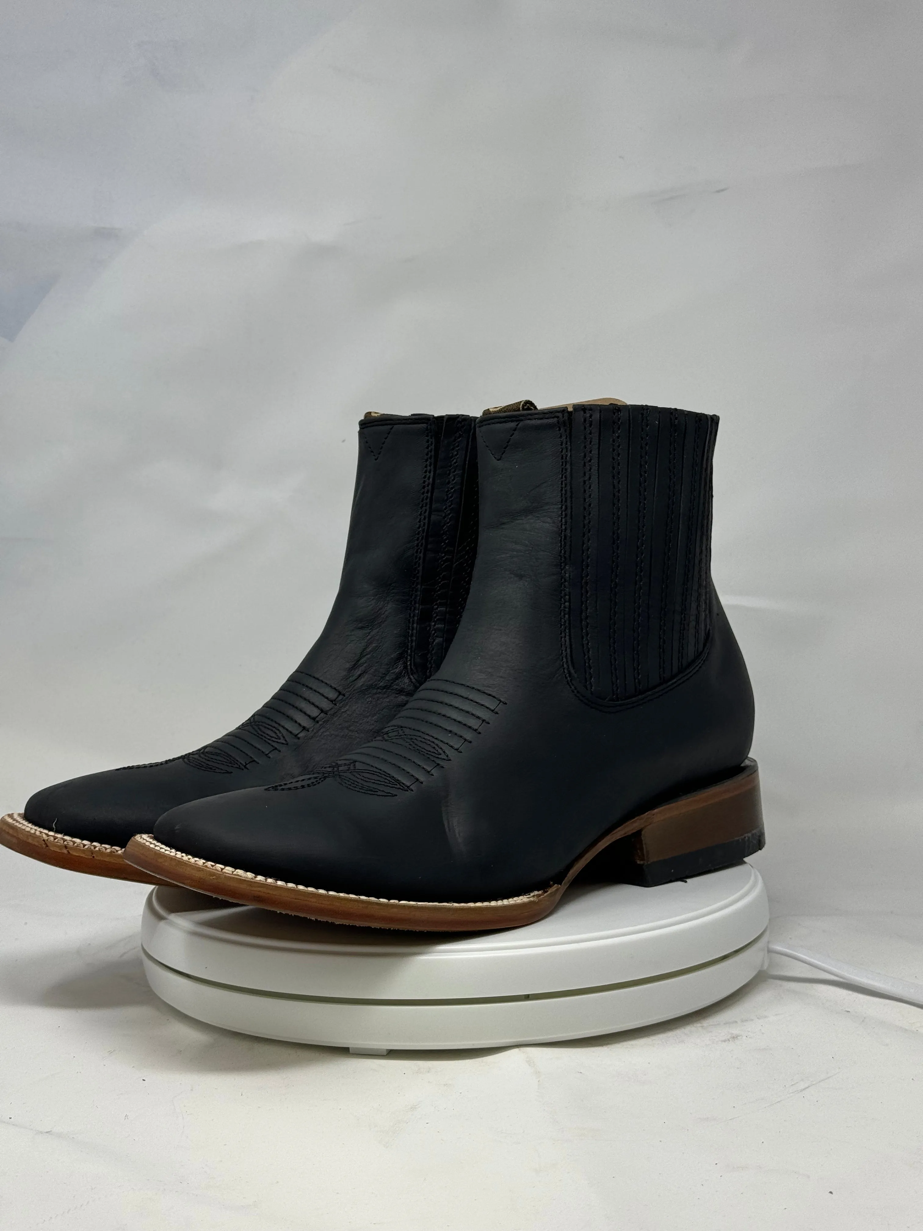1001 | Crazy Horse Black H Toe Chelsea Boots