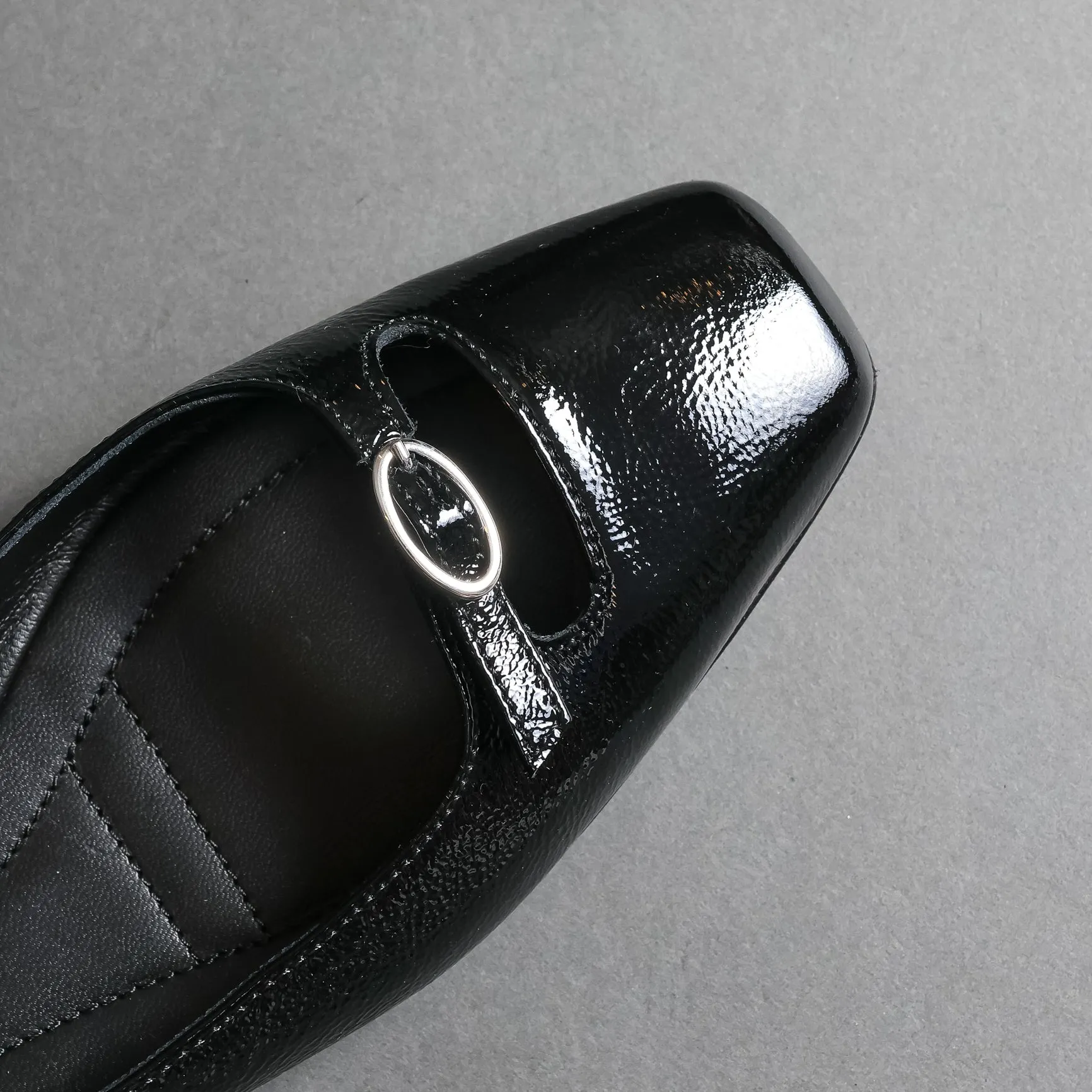 A1120 Black