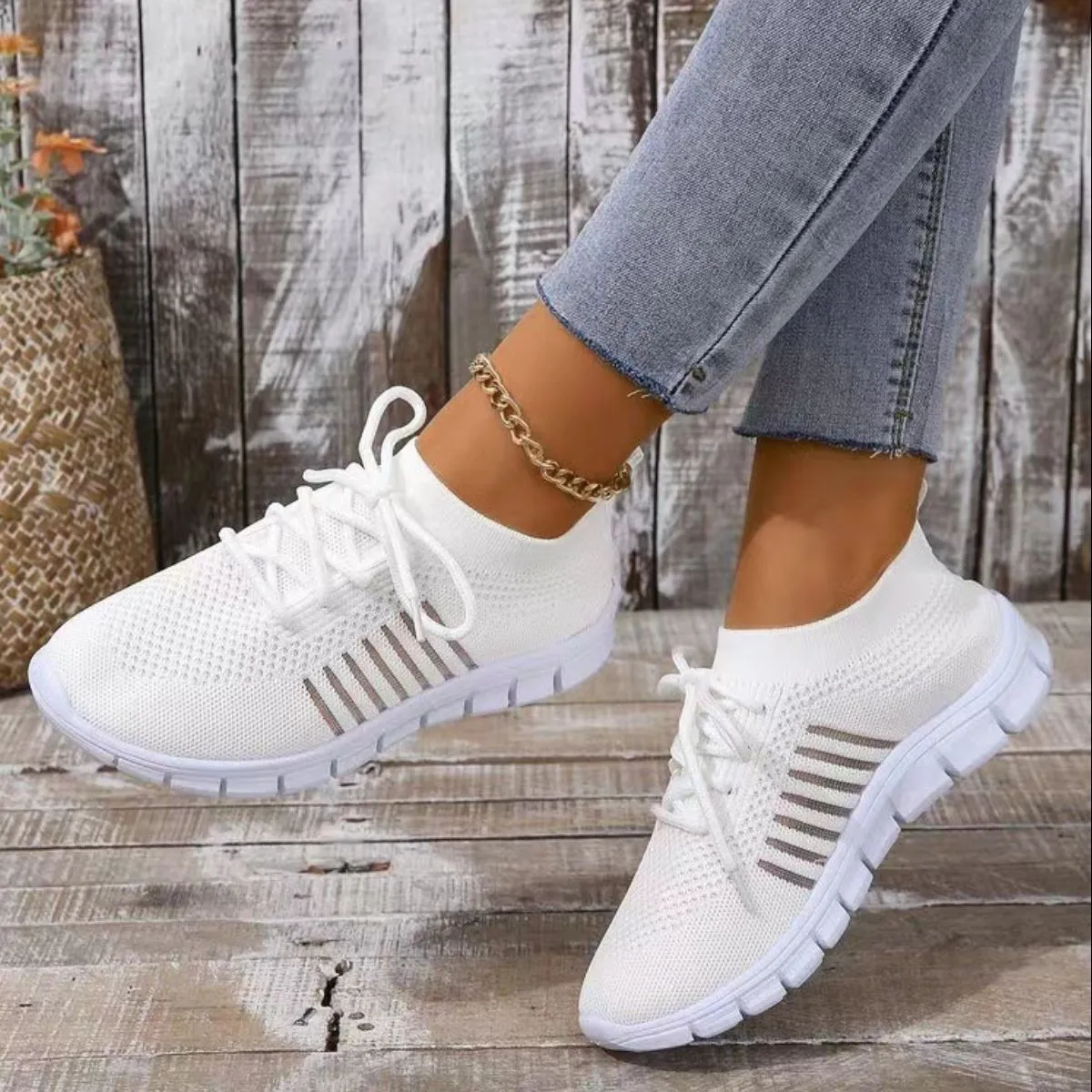 Athletic Shoes - Breathable Mesh Round Toe Lace Up Athletic