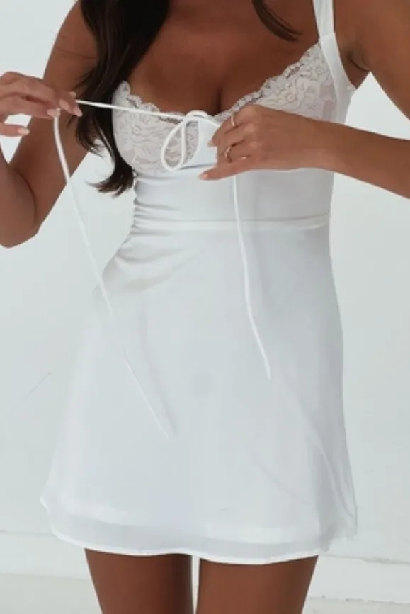 Ava Lace Mini