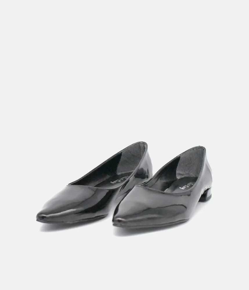 Belle & Lucy Stylish Black Pointy Toe Flats