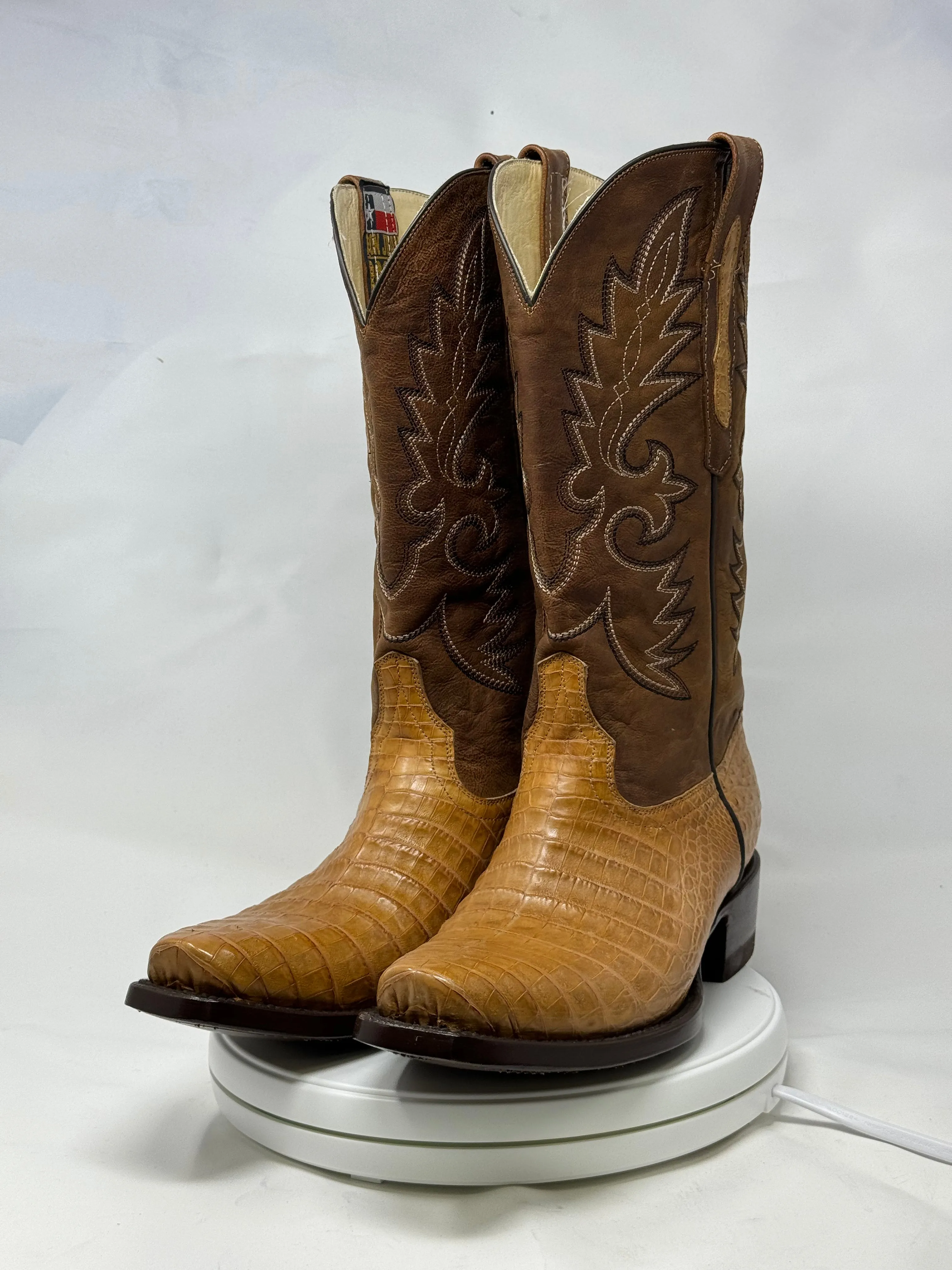 DJ2021 | Don Juan Boots Men's Caiman Belly Saddle Tan Diamond Toe