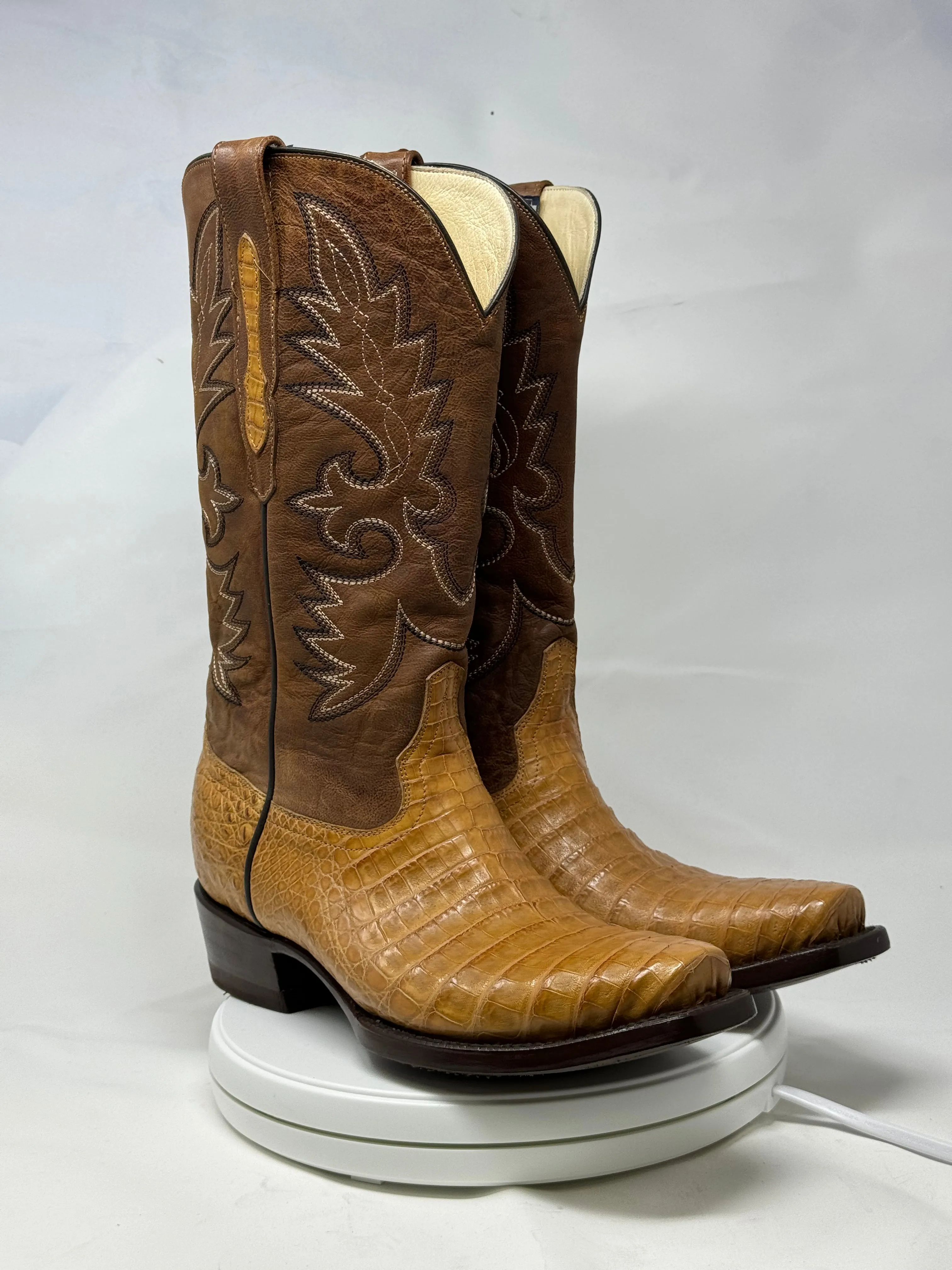 DJ2021 | Don Juan Boots Men's Caiman Belly Saddle Tan Diamond Toe