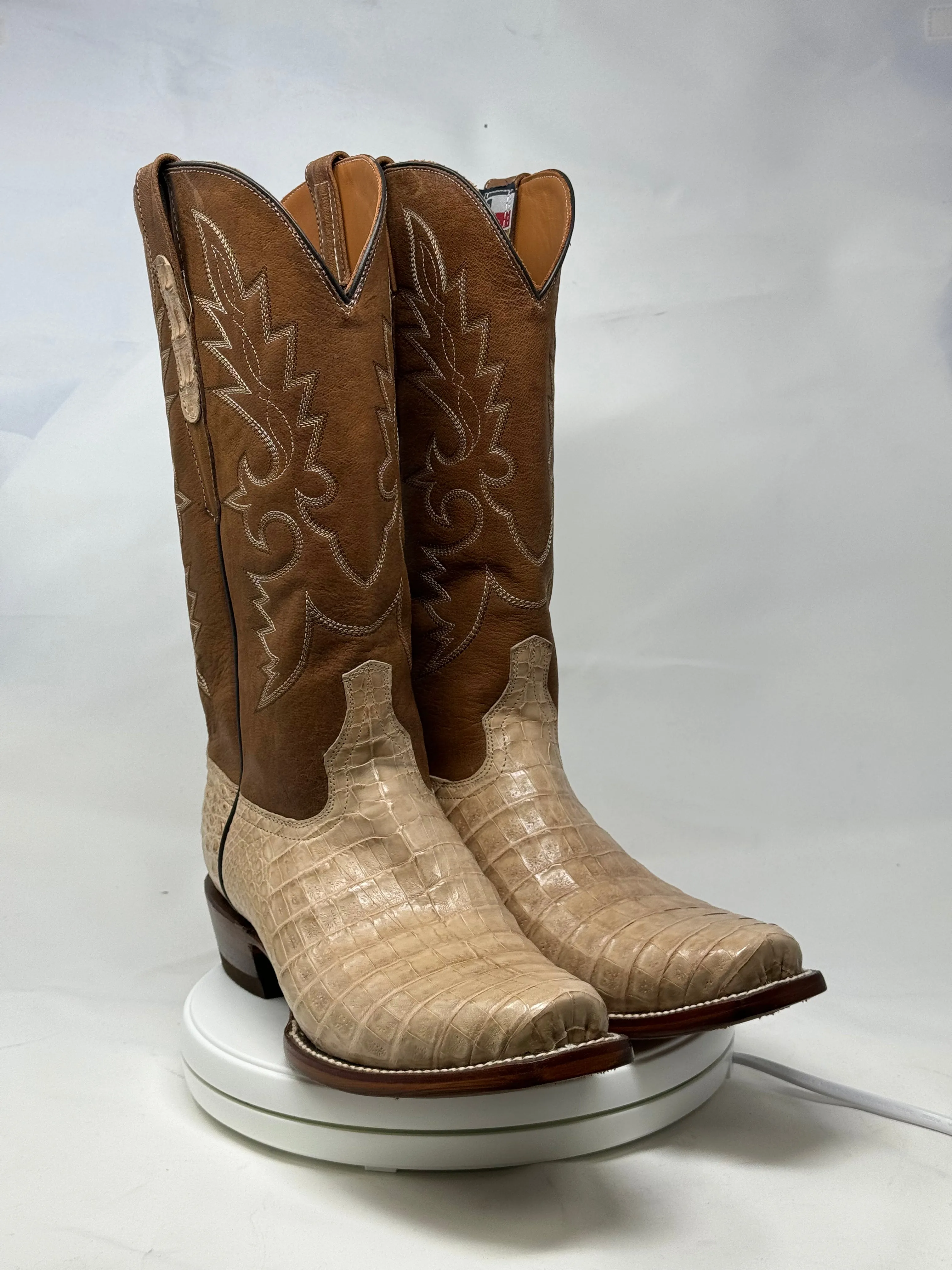 DJ2056 | Don Juan Boots Men's Caiman Belly Oryx Diamond Toe