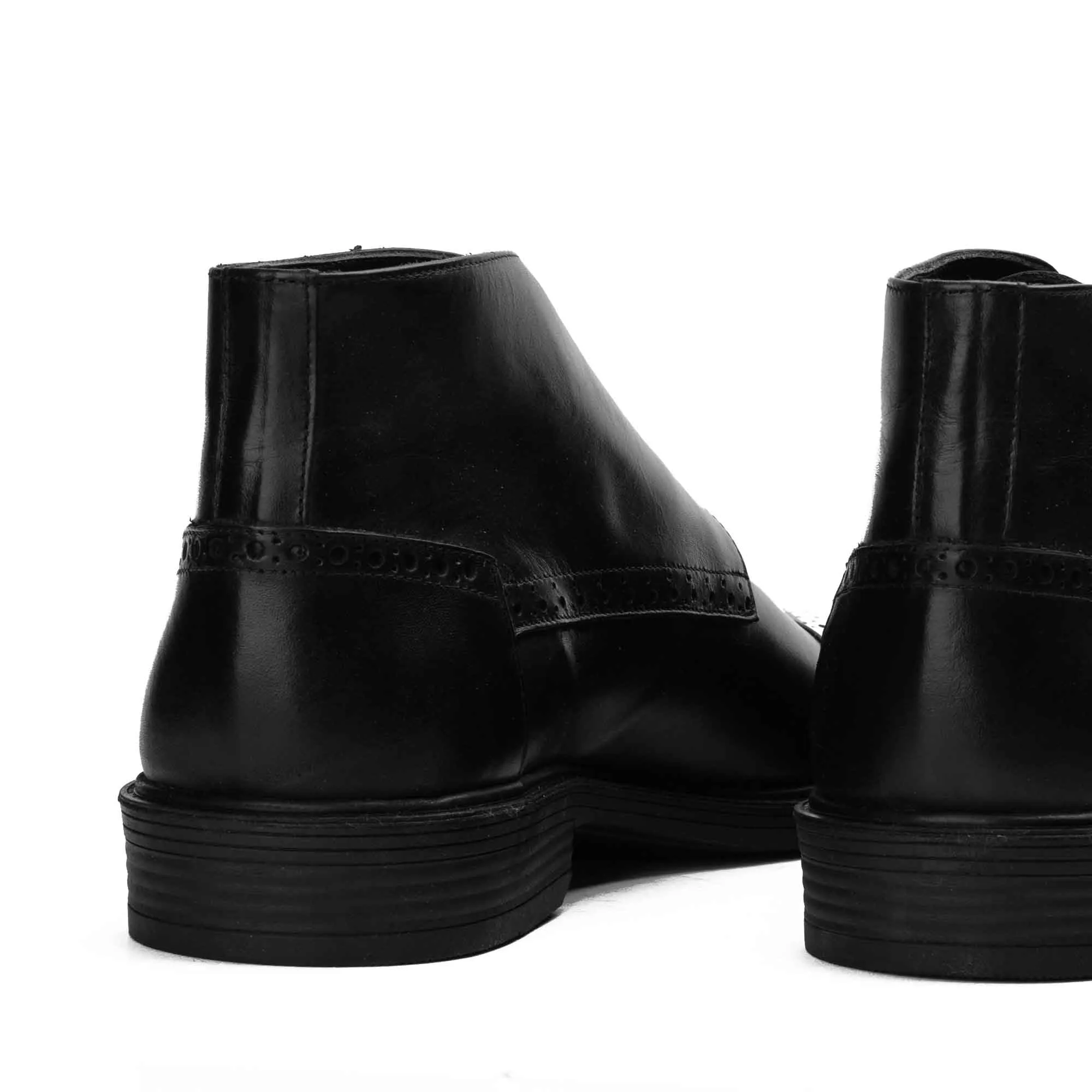 Essence Black Natural Leather Chelsea Boot