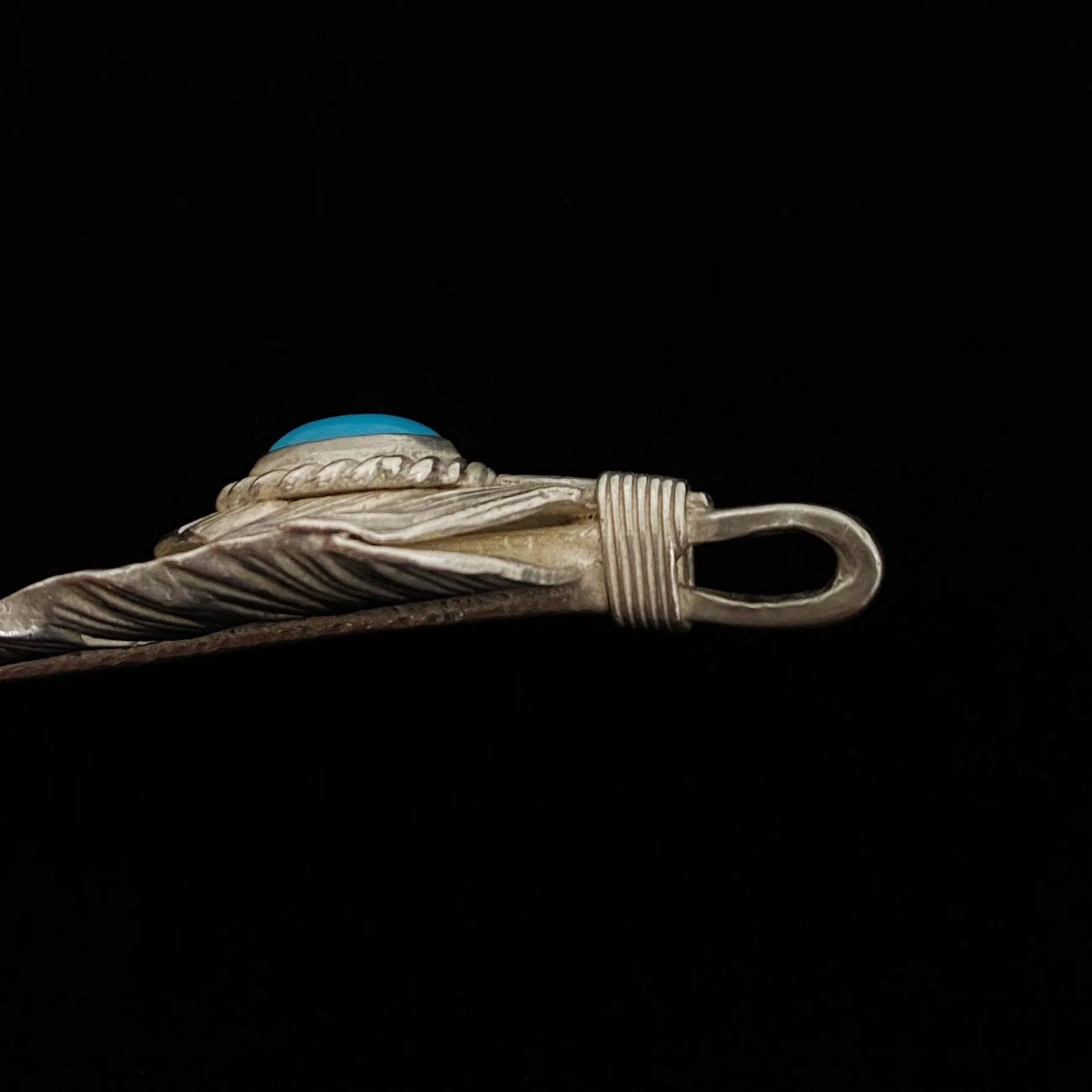 Goros Xl Turquoise Feather Silver Rope - Facing Left
