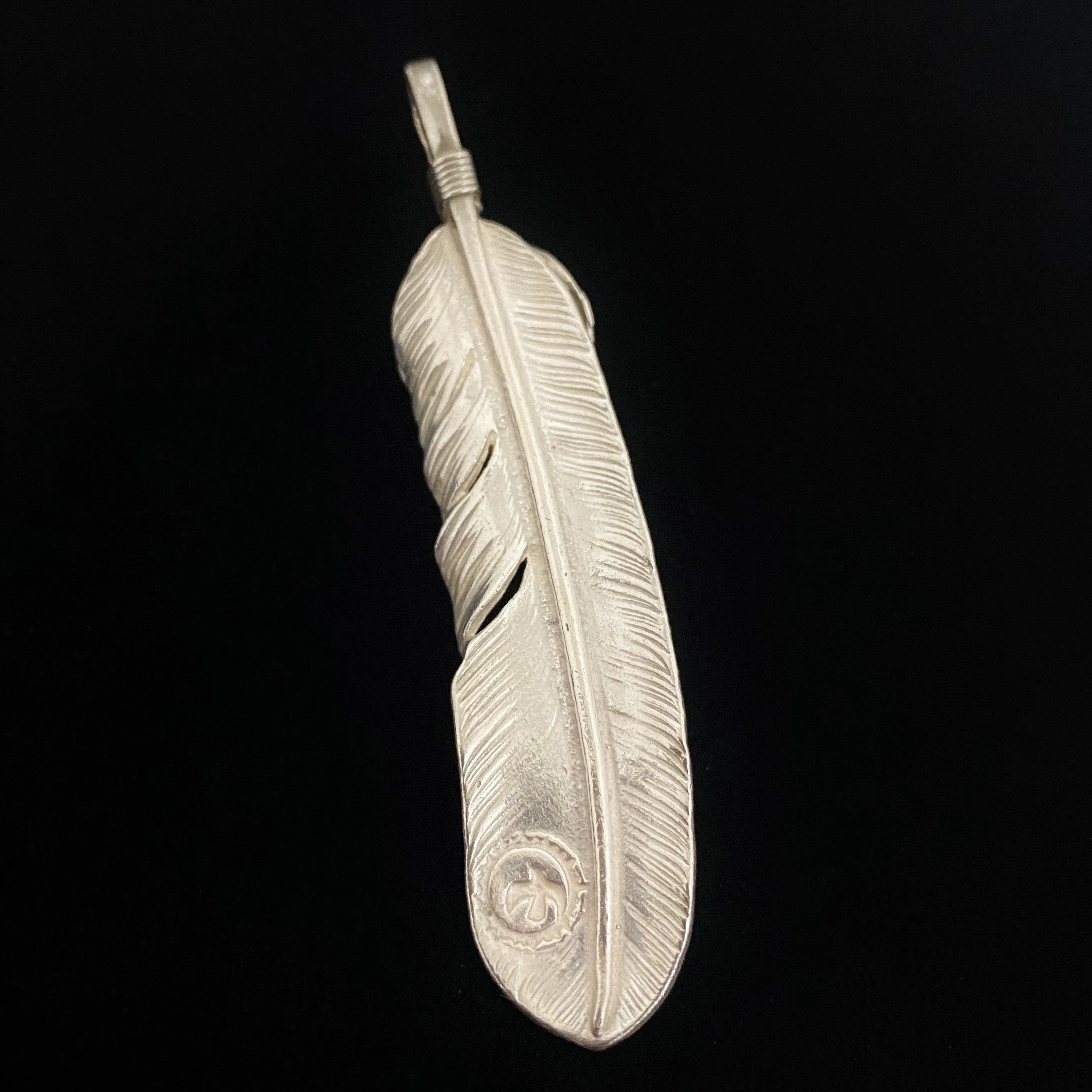 Goros Xl Turquoise Feather Silver Rope - Facing Left