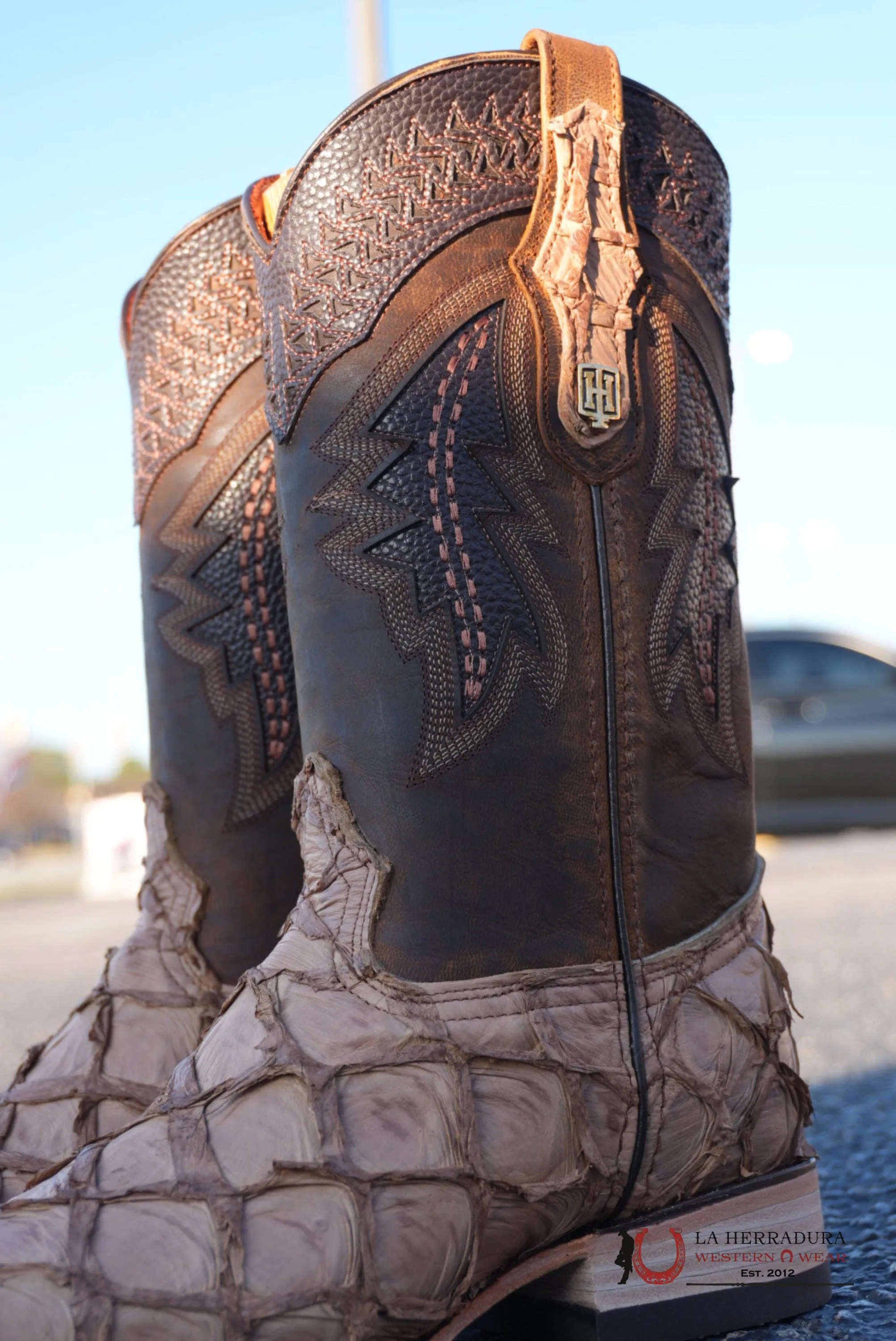 Hometown Pescado Orix Matte Square Toe Boots