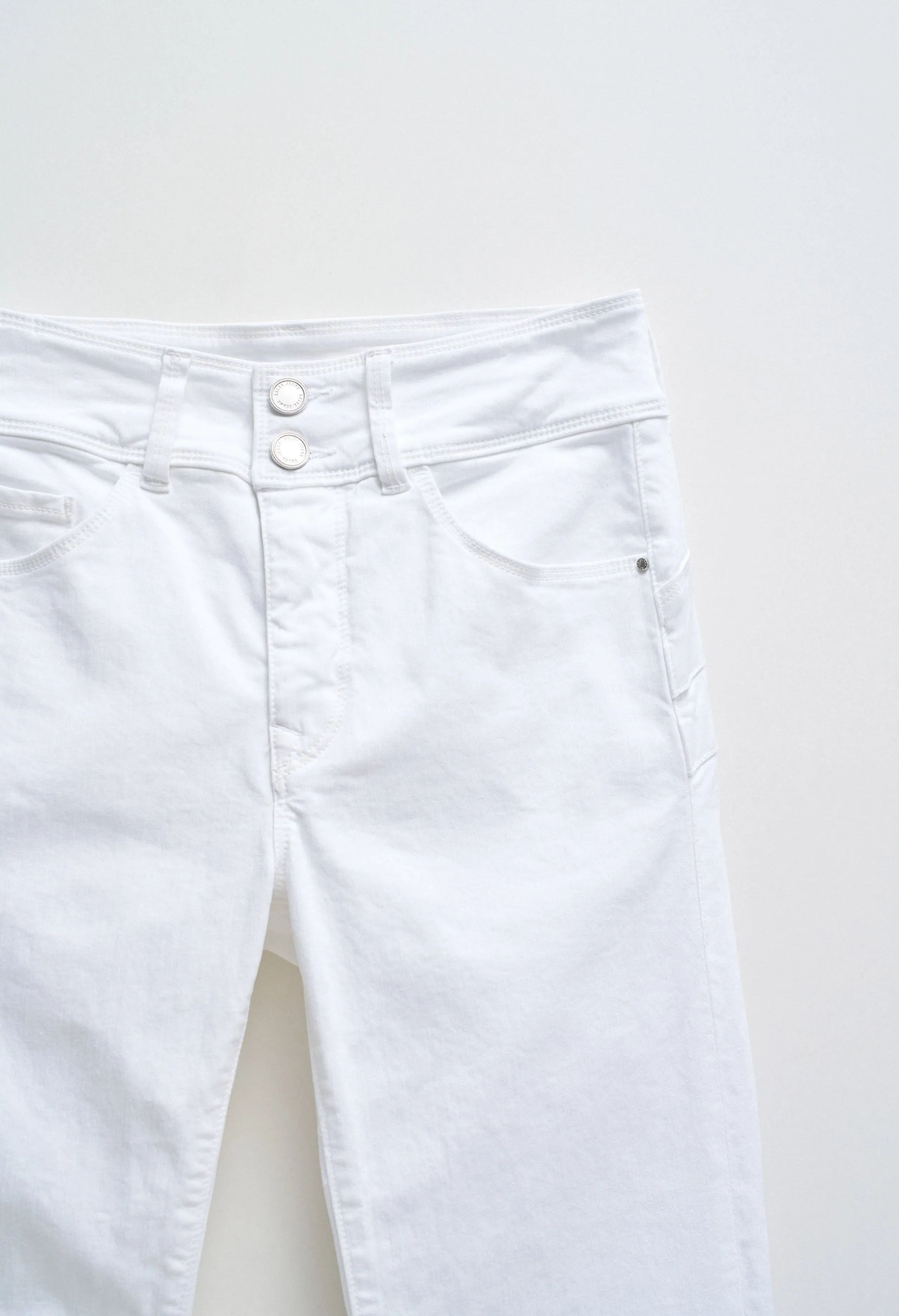 JEANS SECRET PUSH IN STRAIGHT 30 LEG
