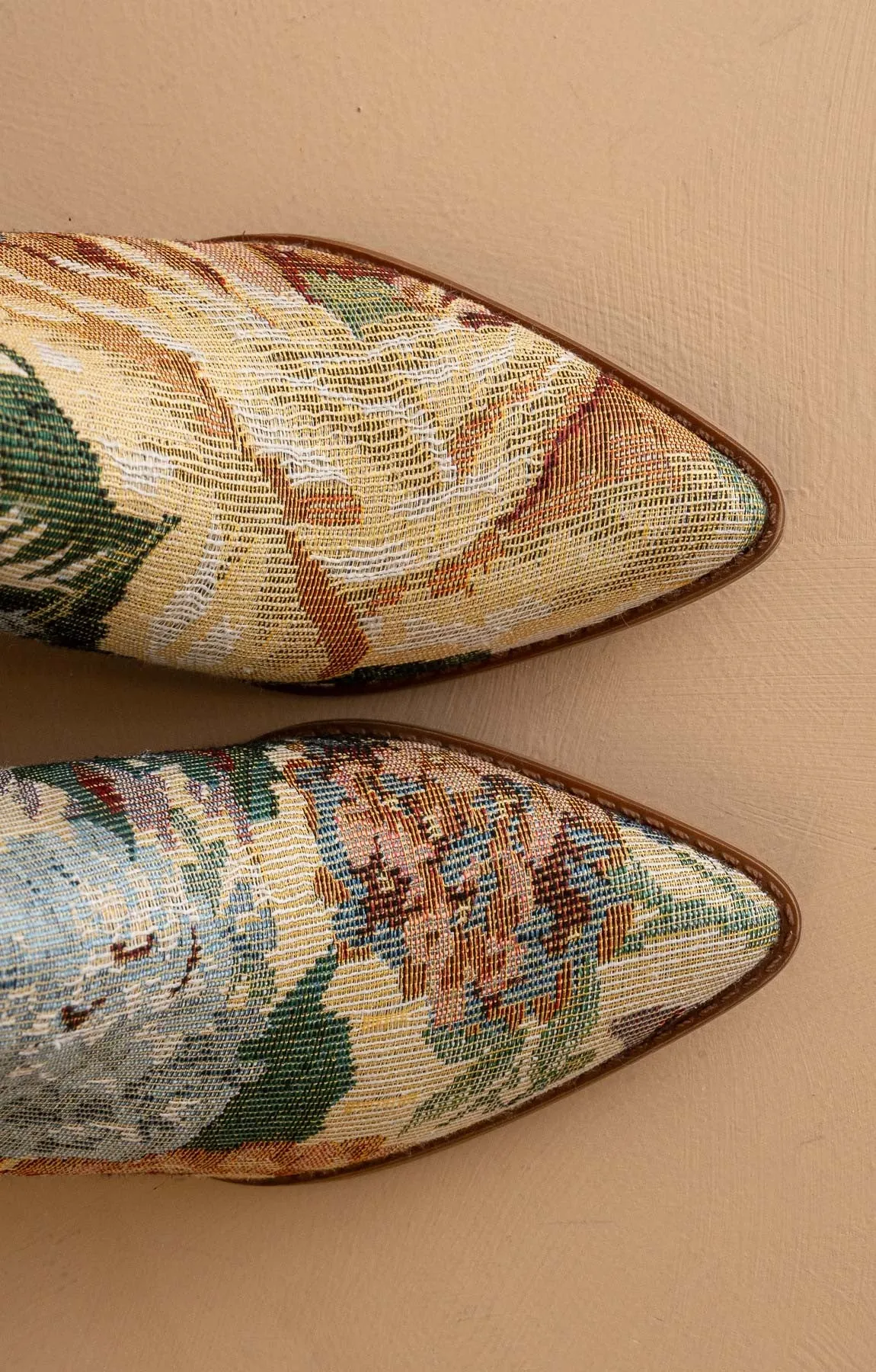Kaiya - Vintage Western Tapestry Boots