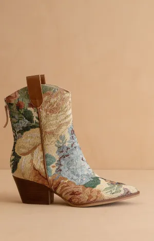 Kaiya - Vintage Western Tapestry Boots