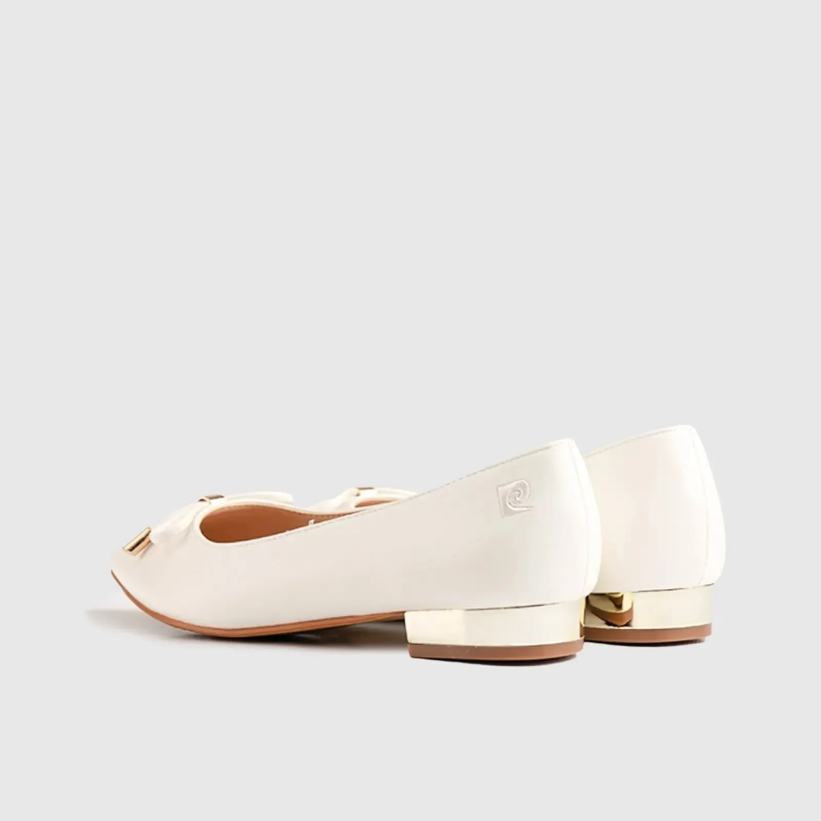 Low Heel Court Shoe White  10565
