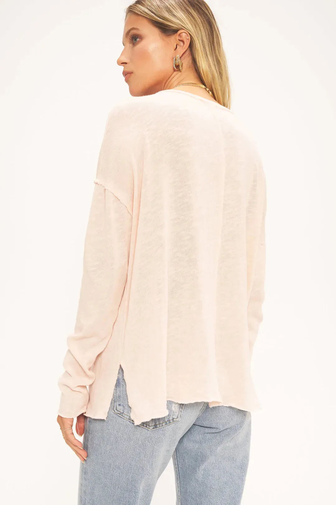 Mae Textured Relaxed V Neck L/S - Cameo Rose