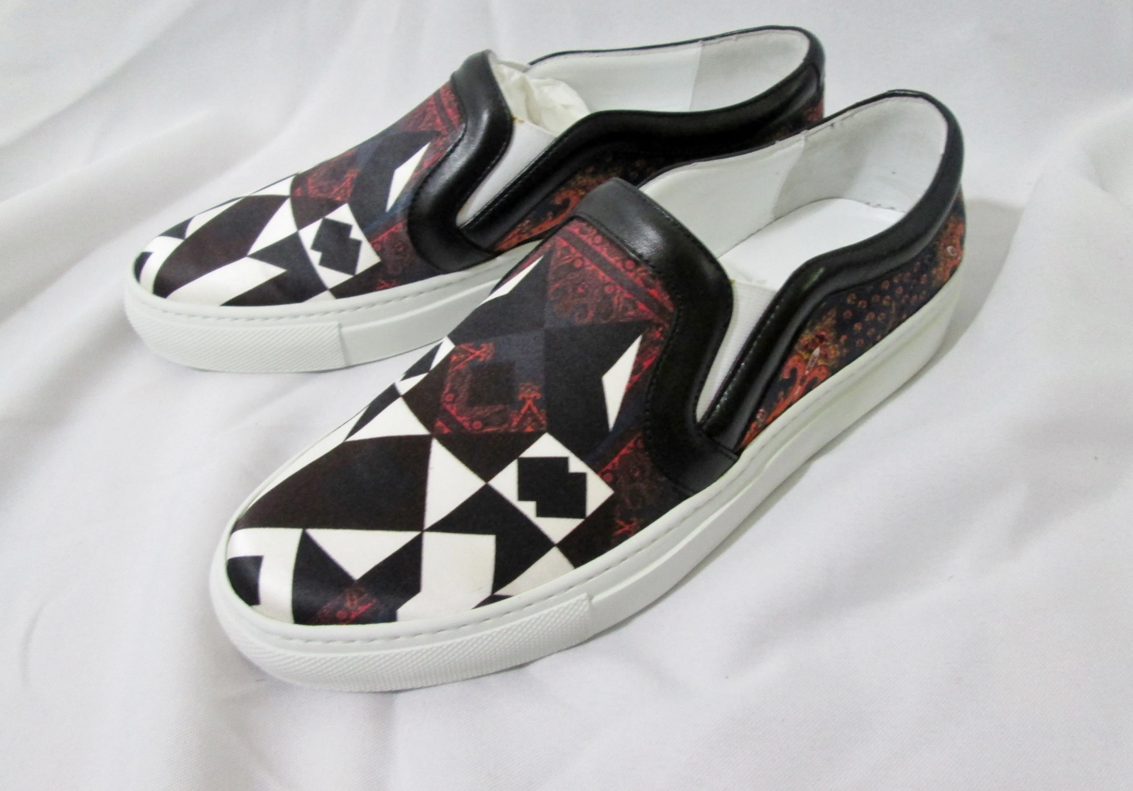 NEW Womens GIVENCHY TRAINERS Sneaker Slip On Shoe RED BLACK 36 / 6 NIB