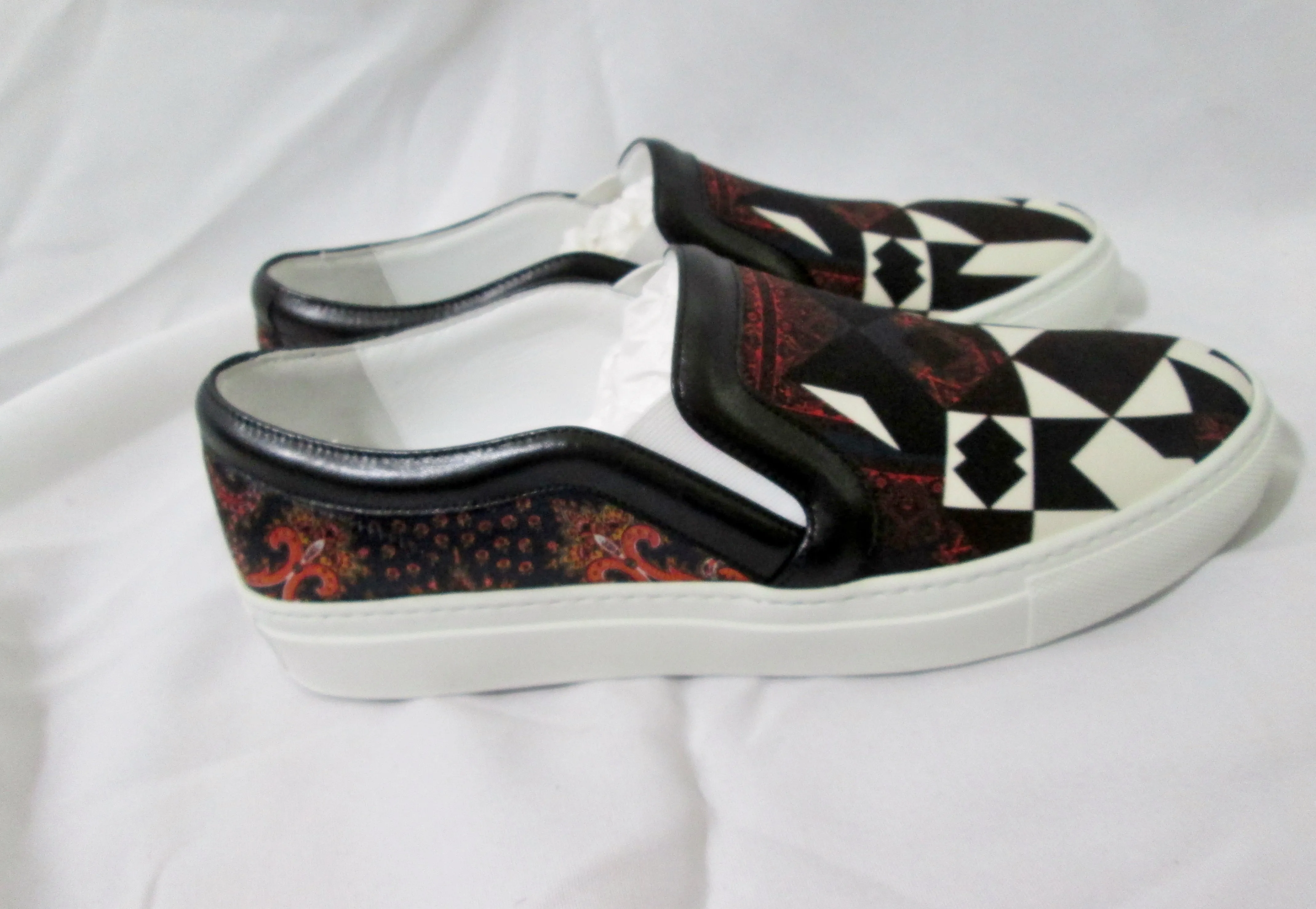 NEW Womens GIVENCHY TRAINERS Sneaker Slip On Shoe RED BLACK 36 / 6 NIB
