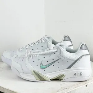 Nike Air Resolve Trainers