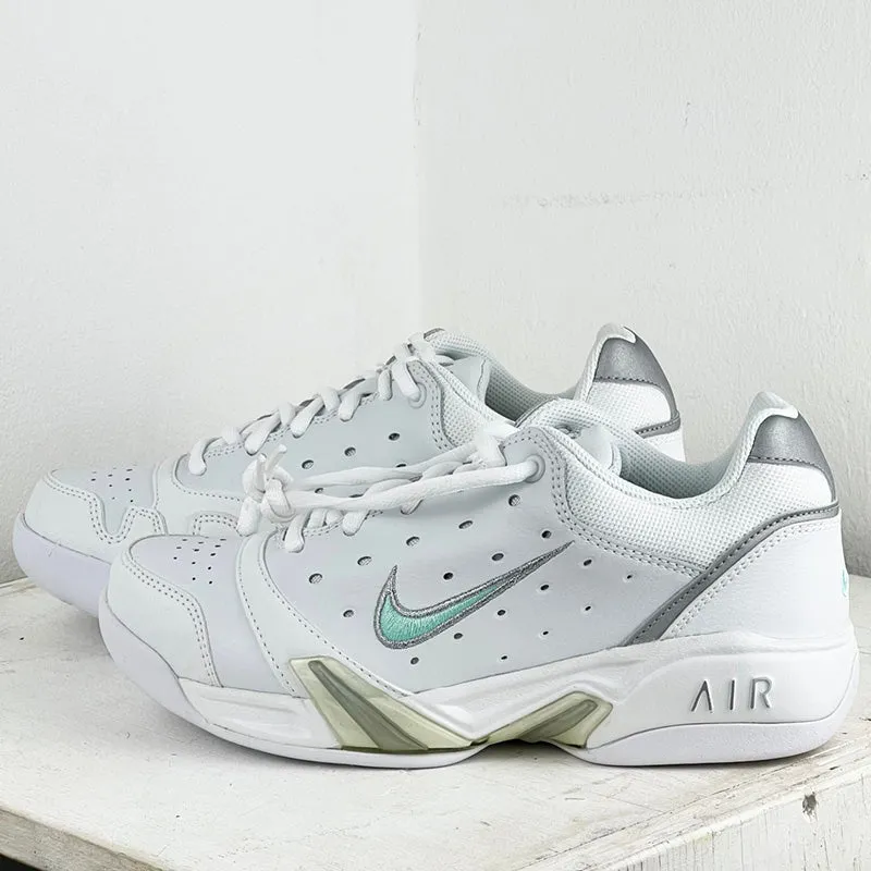 Nike Air Resolve Trainers