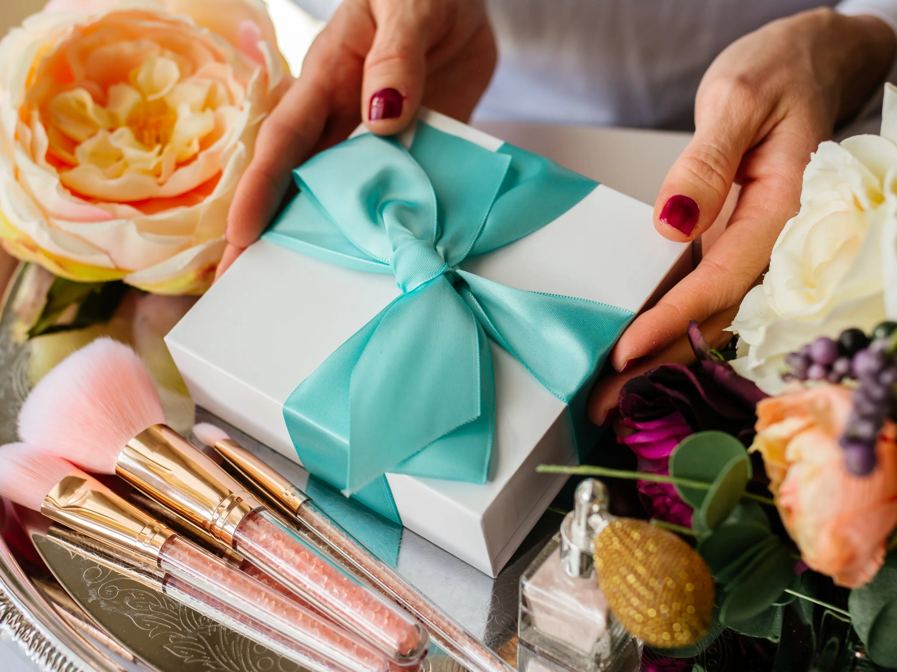 Personalized Compact Mirror in Silver with Gift Box and Card