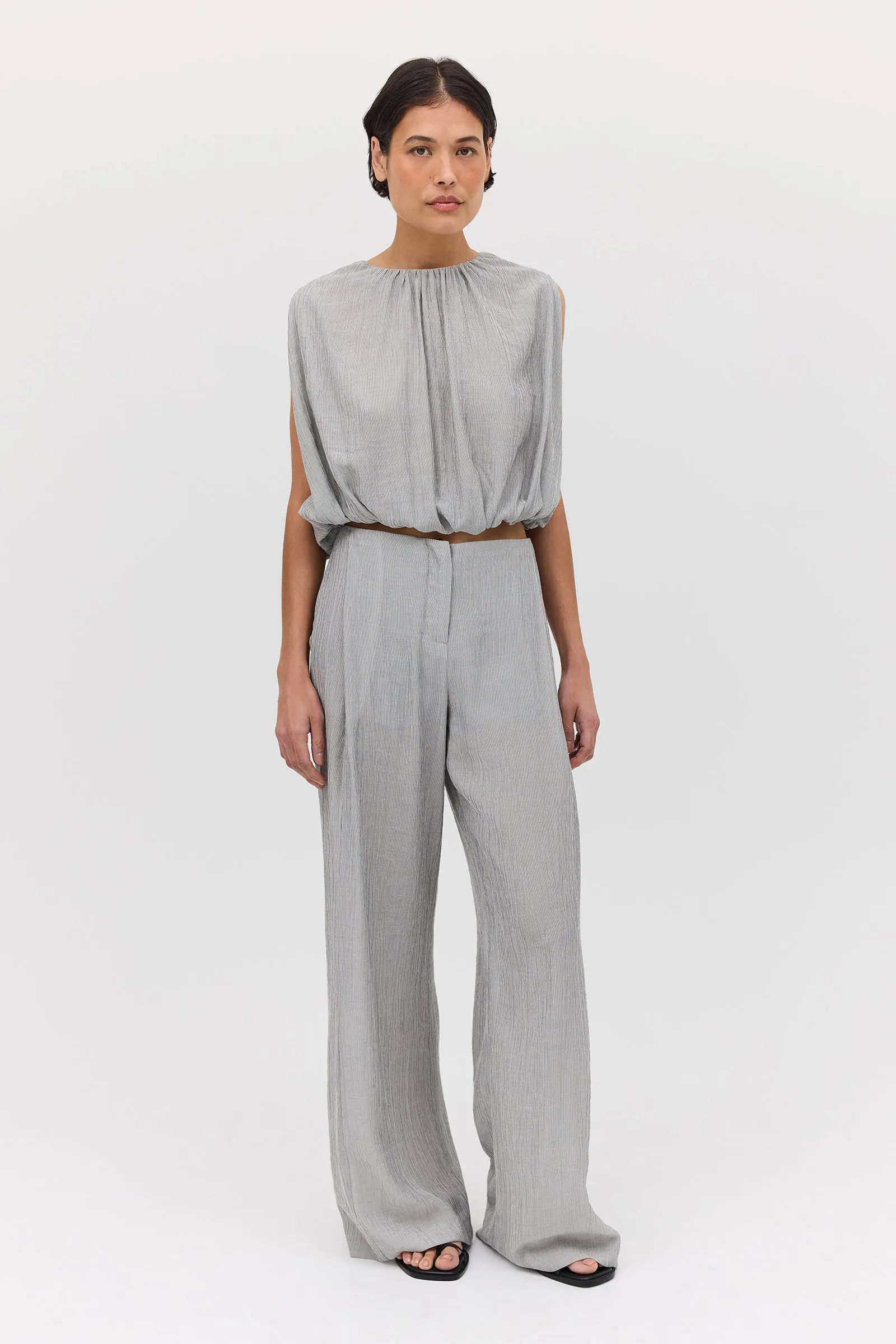 SILVER CRINKLE EMERGE TOP