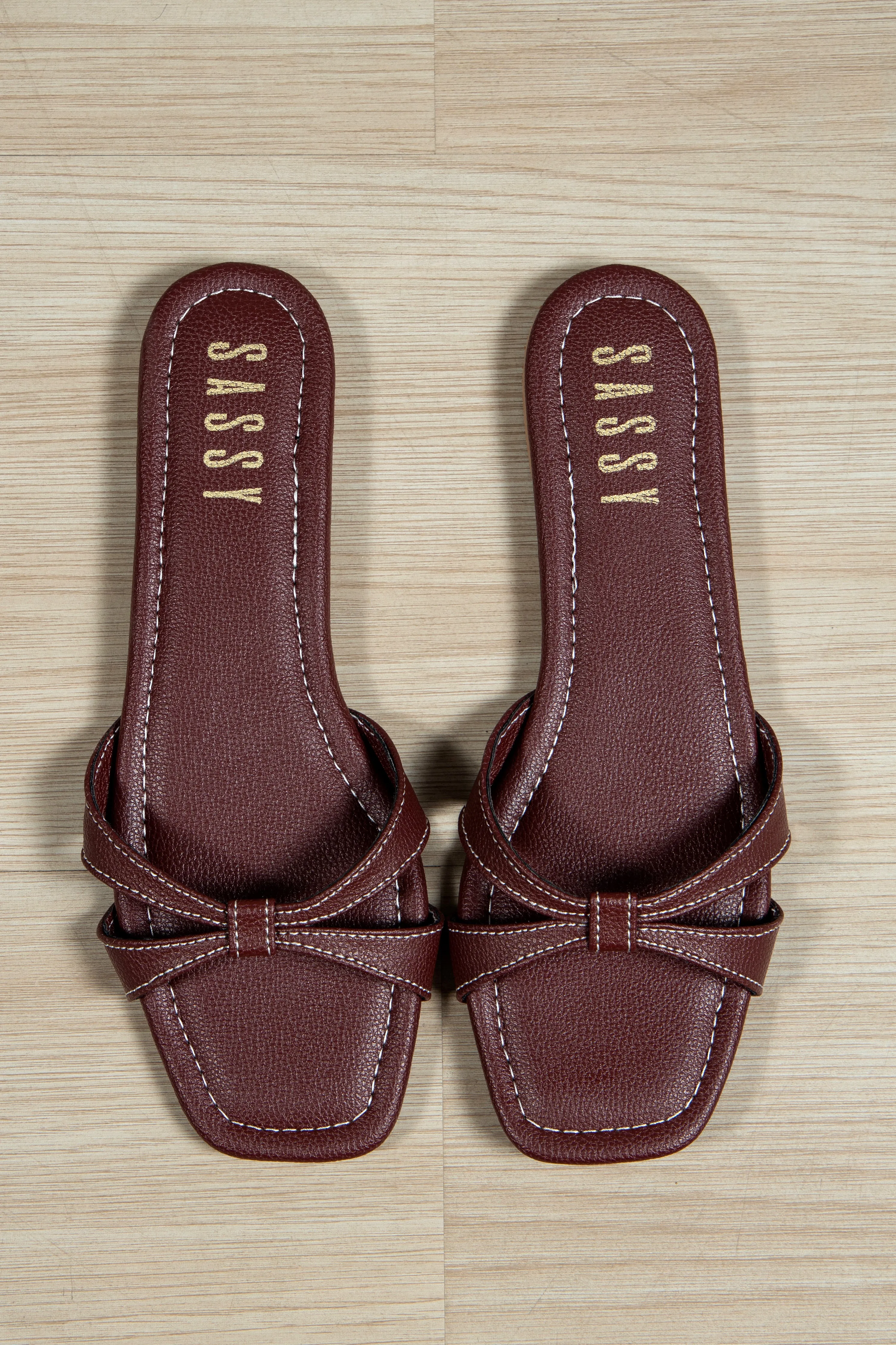 Sofia Flat Burgundy