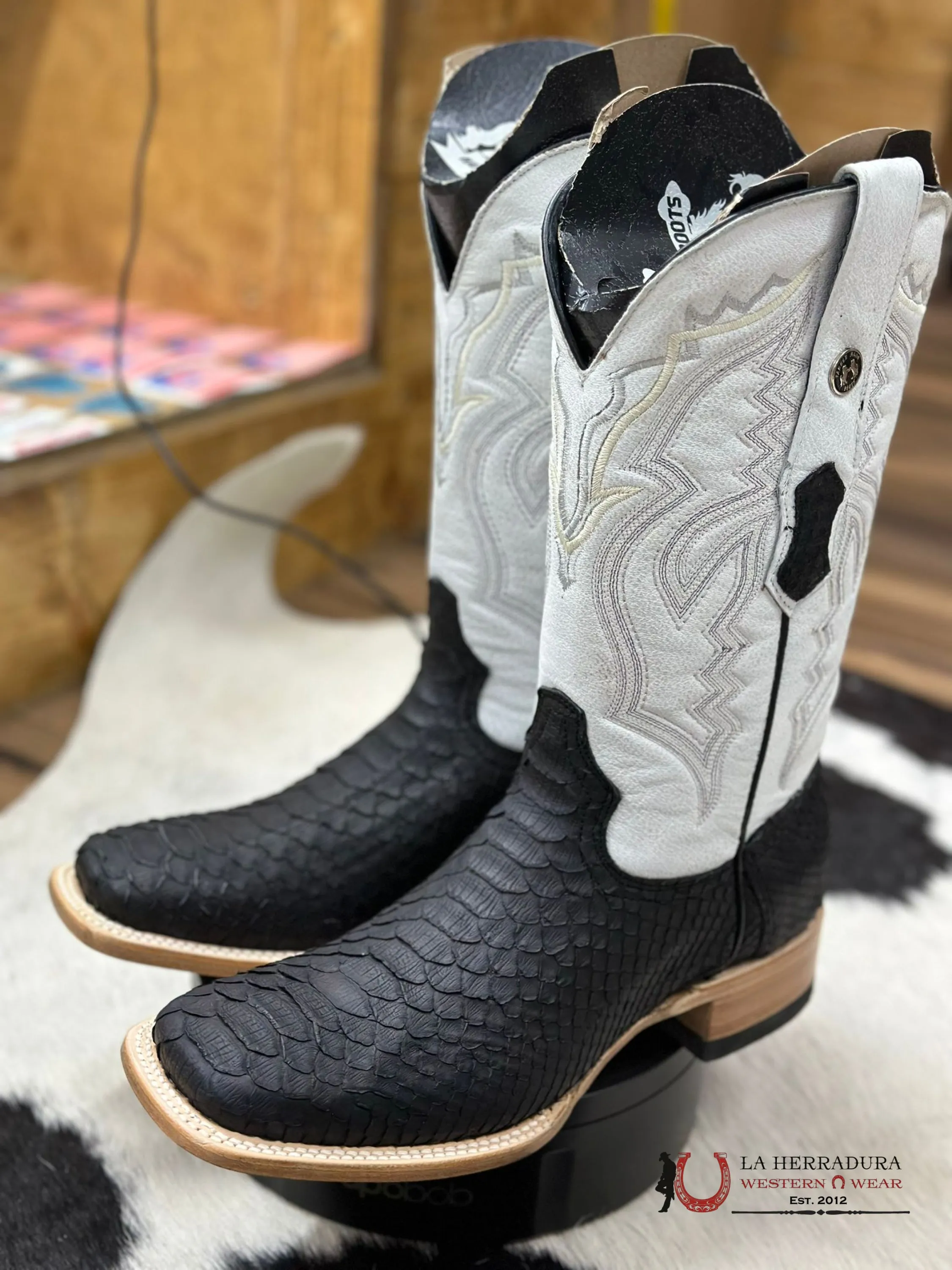 TANNER MARK BOOTS EXOTIC FISH SKIN BLACK