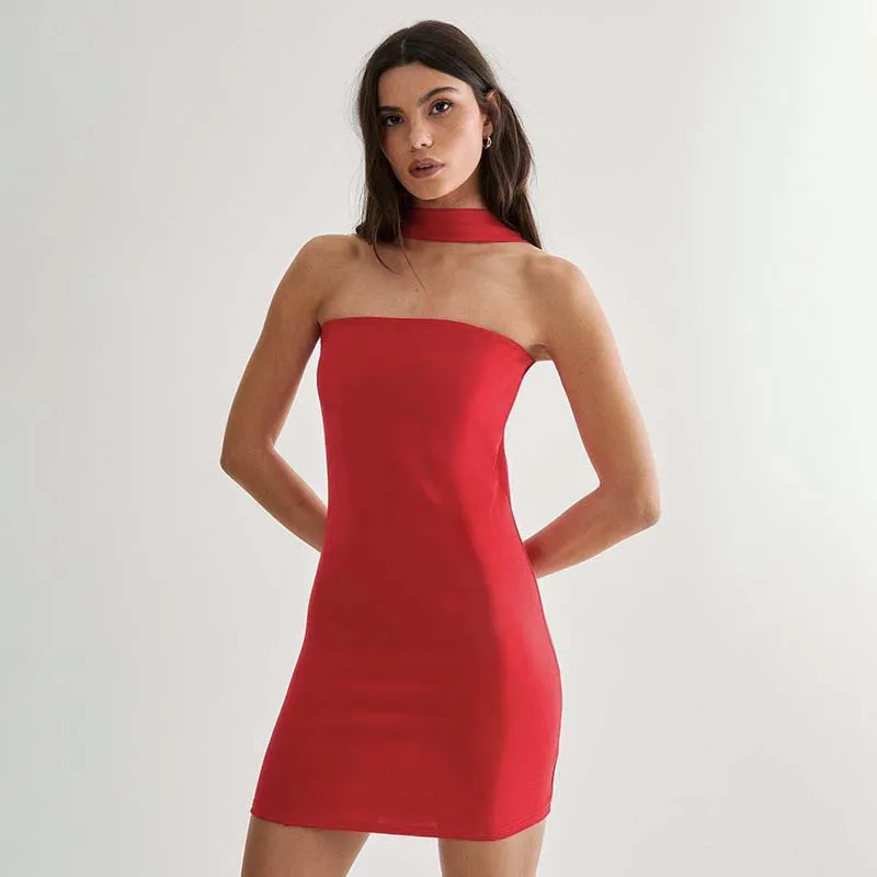 Timeless Strapless Bodycon Mini Dress with Sleek Design