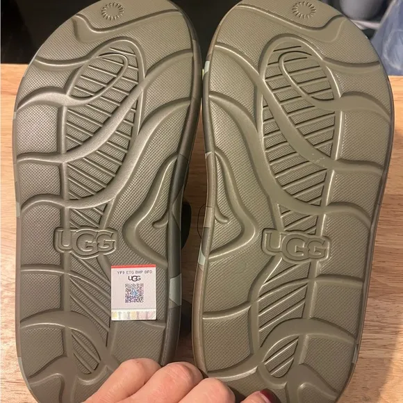 UGG K Sport Yeah CamoPop size6 NIB - Unisex