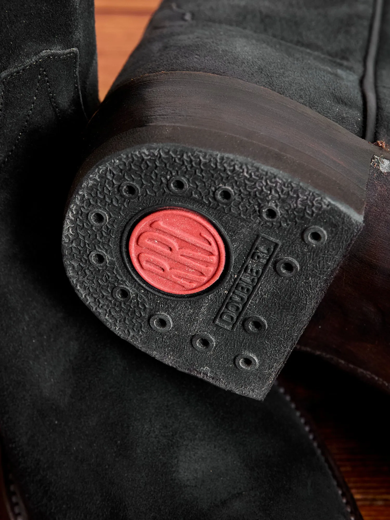 Walker Boot in Black Roughout