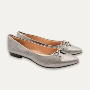 Yesenia Onix Pointed Toe Flats